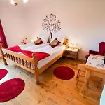 Bloomfield Retreat With Sauna - Three Bedroom Recica ob Savinji