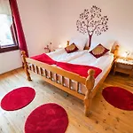 Dom wakacyjny Bloomfield Retreat With Sauna - Three Bedroom