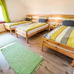 Bloomfield Retreat With Sauna - Three Bedroom *