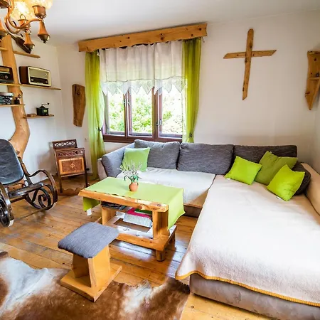 Bloomfield Retreat Country House With Sauna - Three Bedroom Country House *