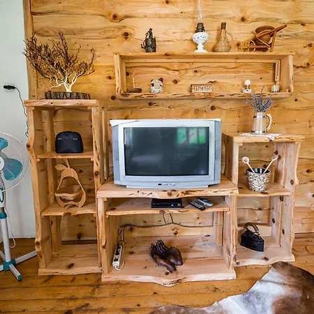Bloomfield Retreat With Sauna - Three Bedroom