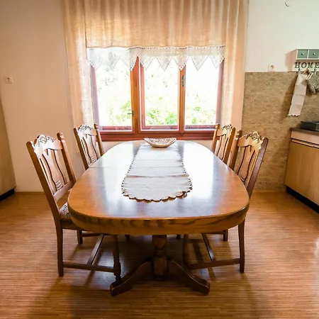 Bloomfield Retreat Country House With Sauna - Three Bedroom Country House Recica ob Savinji