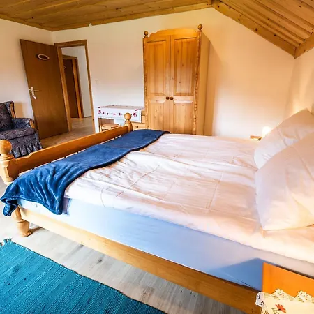 Bloomfield Retreat With Sauna - Three Bedroom