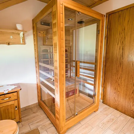 Holiday home Bloomfield Retreat With Sauna - Three Bedroom *