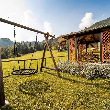 Bloomfield Retreat With Sauna - Three Bedroom 펜션 Recica ob Savinji