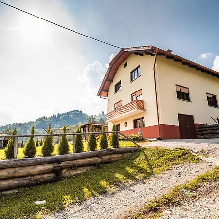 Holiday home Bloomfield Retreat With Sauna - Three Bedroom Recica ob Savinji