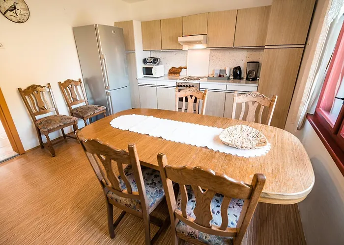 Casa vacanze Bloomfield Retreat Country House With Sauna - Three Bedroom Country House