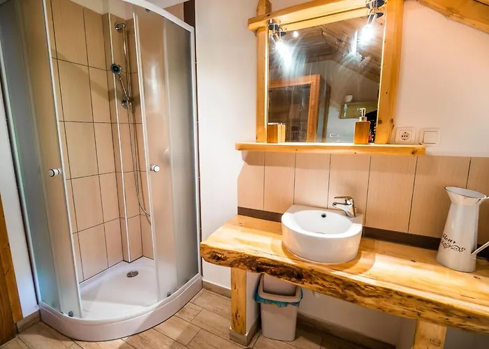 Bloomfield Retreat Country House With Sauna - Three Bedroom Country House Recica ob Savinji