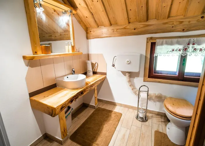 Tatil Evi Bloomfield Retreat Country House With Sauna - Three Bedroom Country House Recica ob Savinji