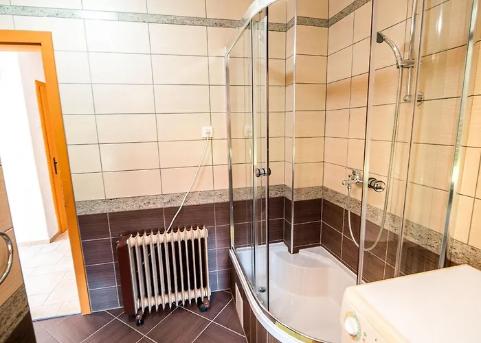 Bloomfield Retreat Country House With Sauna - Three Bedroom Country House Tatil Evi *