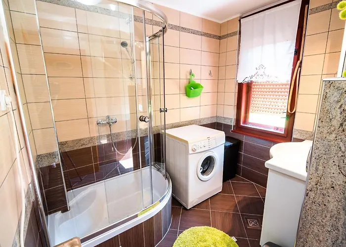 Bloomfield Retreat Country House With Sauna - Three Bedroom Country House Tatil Evi Recica ob Savinji