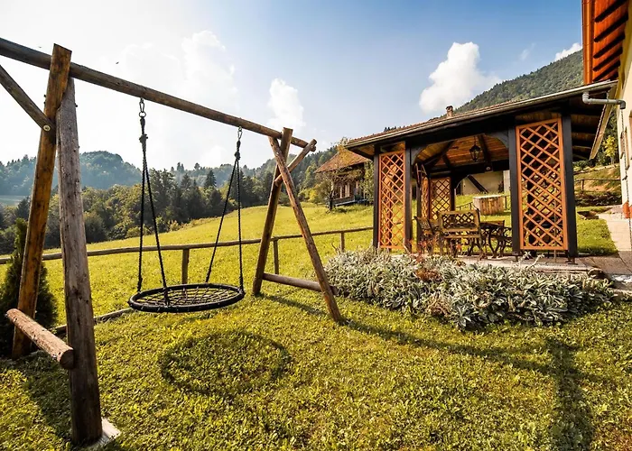 Bloomfield Retreat Country House With Sauna - Three Bedroom Country House Tatil Evi Recica ob Savinji