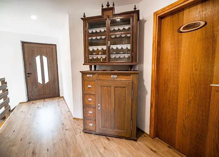 Bloomfield Retreat Country House With Sauna - Three Bedroom Country House Recica ob Savinji